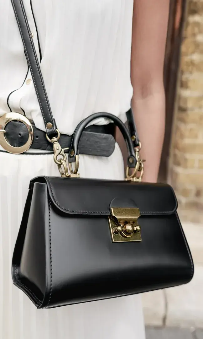 Ines Kühl - BEARA BEARA